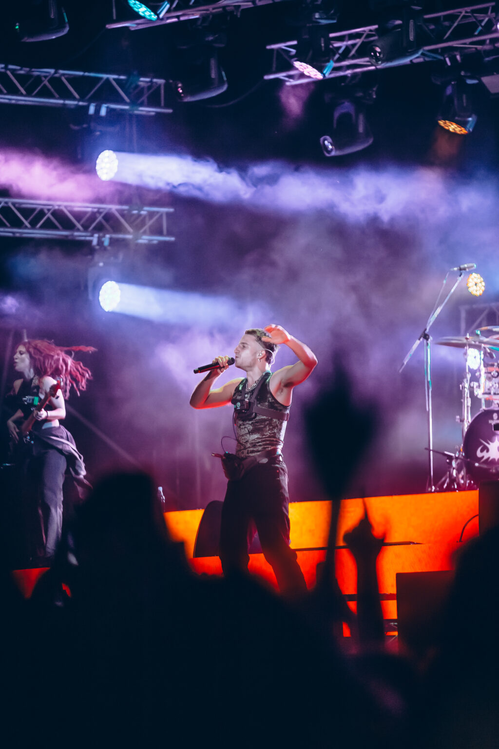 Wide view of the stage and the crowd during a Wos show — Wos live in Buenos Aires, photographed by Anita Almaraz.